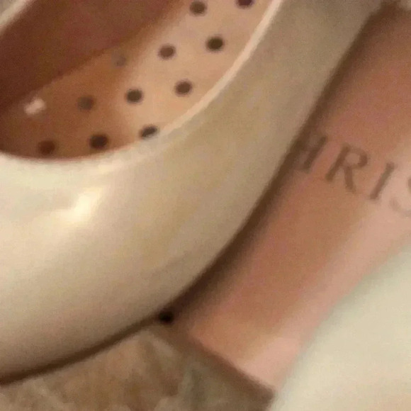 Christie & Jill Size 4 White Patent Flats with Strap. Preloved - Picture 6 of 7